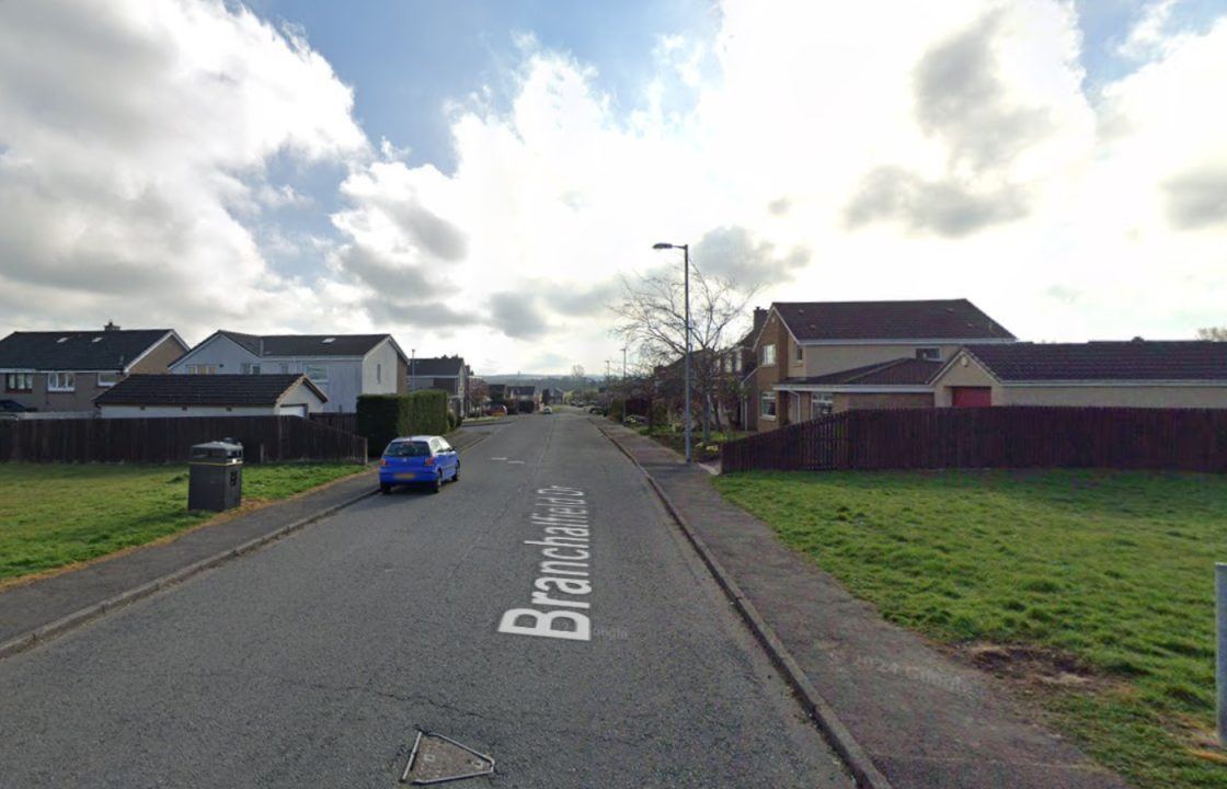 Cordon lifted after bomb squad called to ‘historic ordnance’ items found in Wishaw