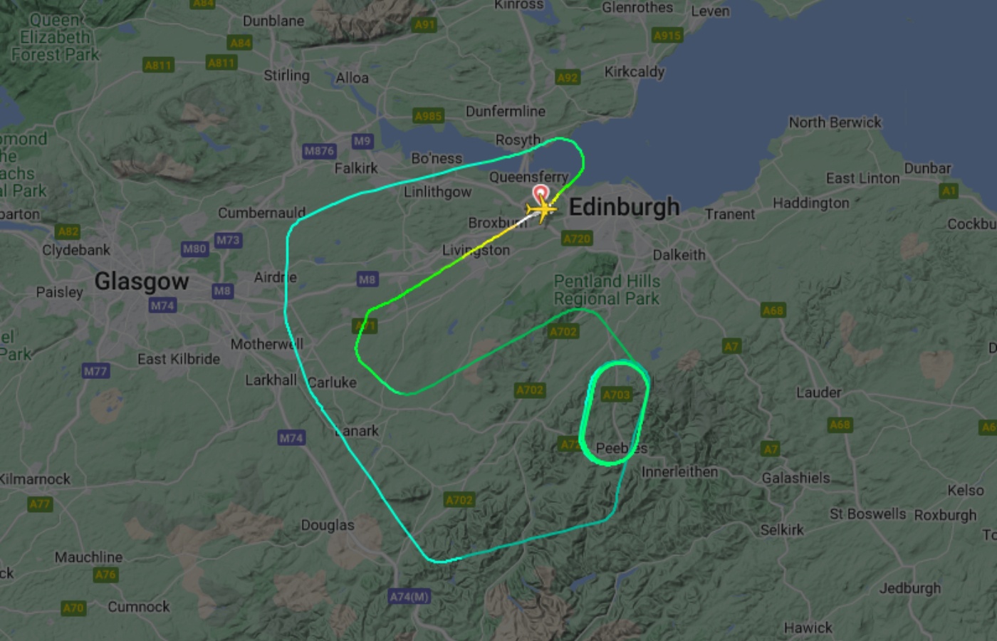 Ryanair flight from Edinburgh to London makes loops before performing U-turn.