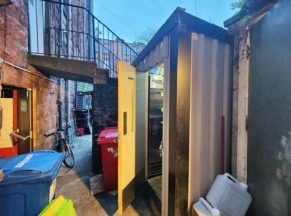 Glasgow restaurant ordered to tear down outdoor storage unit by council planners