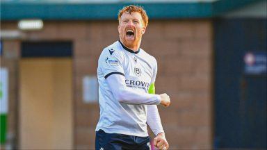 Simon Murray earns Dundee a point in basement battle draw with St Johnstone