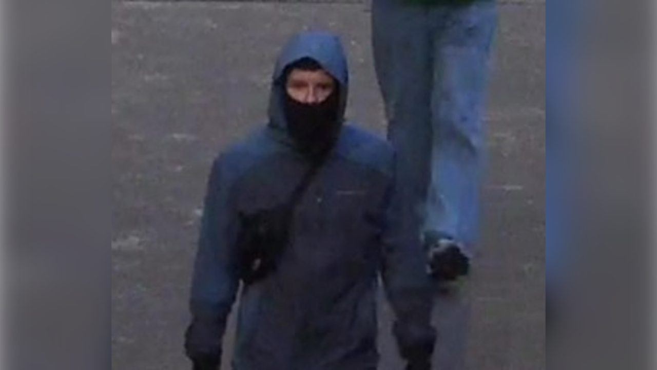 Hunt for masked man following robbery at Telfer Subway in Edinburgh as CCTV released