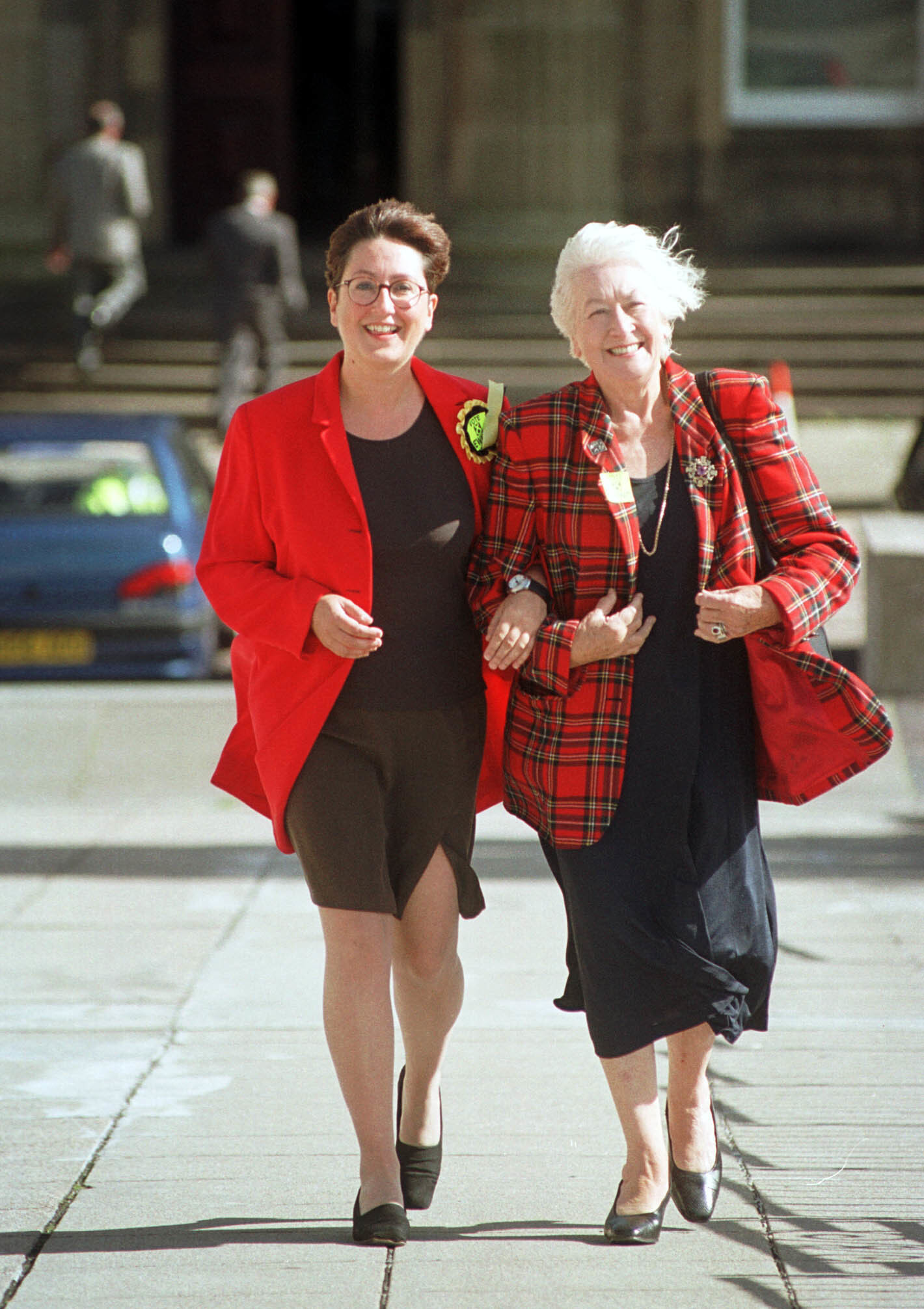 Annabelle Ewing pictured campaigning in 1999 with her mother Winnie, who she has hailed as a ‘heroine’ (PA).