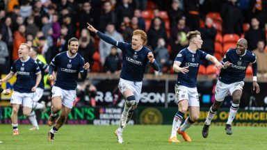 Dundee cruise to derby victory in 4-2 win over Dundee United