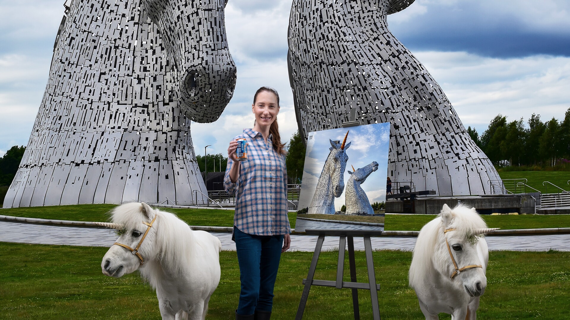 Irn-Bru has suggested transforming The Kelpies into unicorns every year on World Unicorn Day.