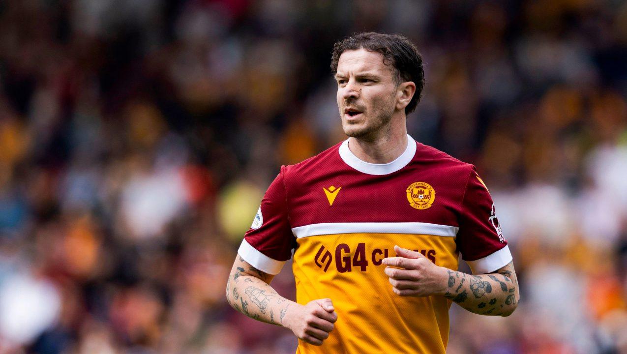 Andy Halliday signs up for another season with Motherwell