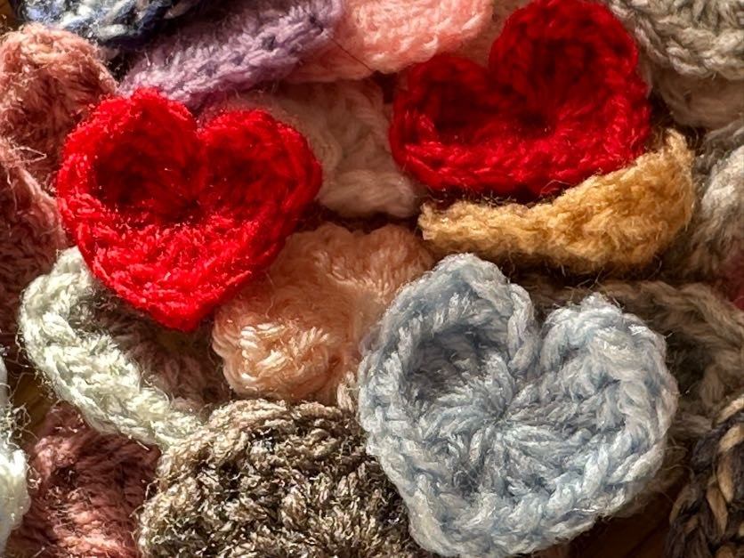Tracey has been gifting strangers crocheted hearts.