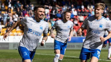 Danny Armstrong won’t rule out Kilmarnock stay but will keep options open