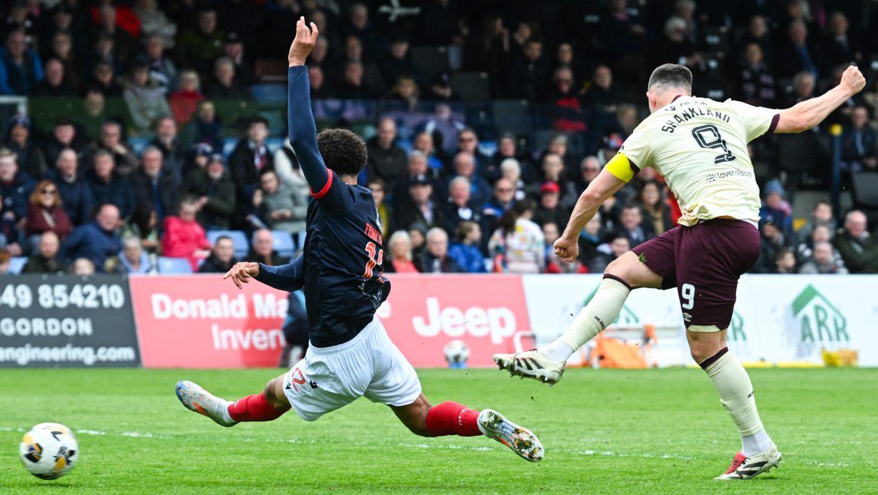 Lawrence Shankland brace helps managerless Hearts fight back to beat Ross County