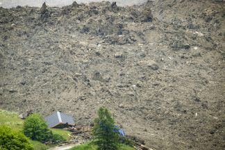 Mudslide hits Swiss Alpine village which was evacuated days earlier