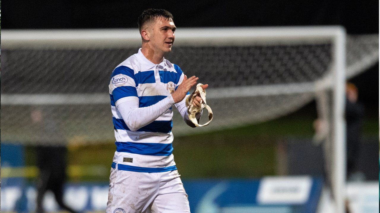 Hearts confirm signing of Oisin McEntee from Walsall on three-year deal