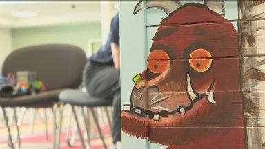 Book sessions start at Scottish prisons to help families bond