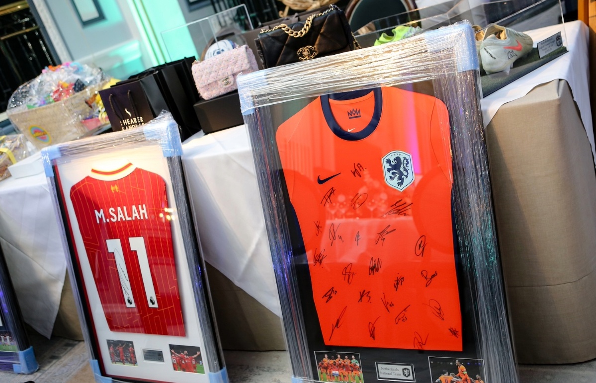 The event raised over £100,000 for charity. 