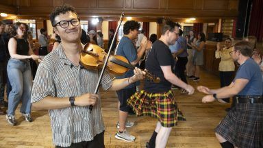 Glasgow University scientists to perform new Scottish ‘cosmic country’ dance celebrating Einstein discovery 