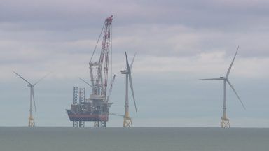 Oil and gas workers to be offered renewables training