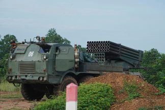 Thousands flee as fighting between Thailand and Cambodia continues