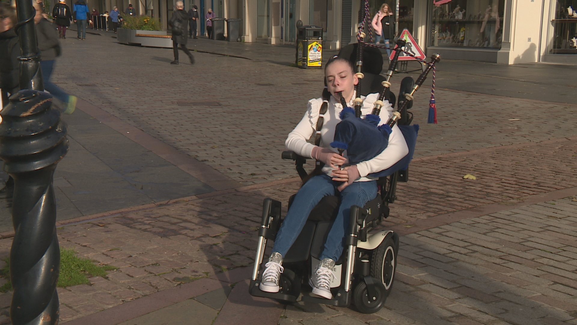 Katie Robertson has been busking on the streets of Dundee since picking up the bagpipes