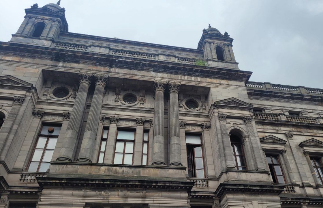 Calls for more maintenance at City Chambers