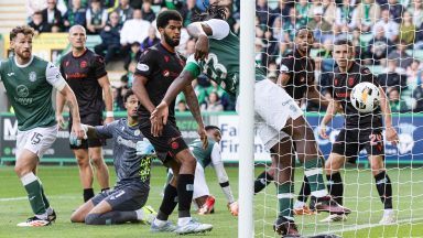 Rocky Bushiri strike earns Hibernian draw with St Mirren