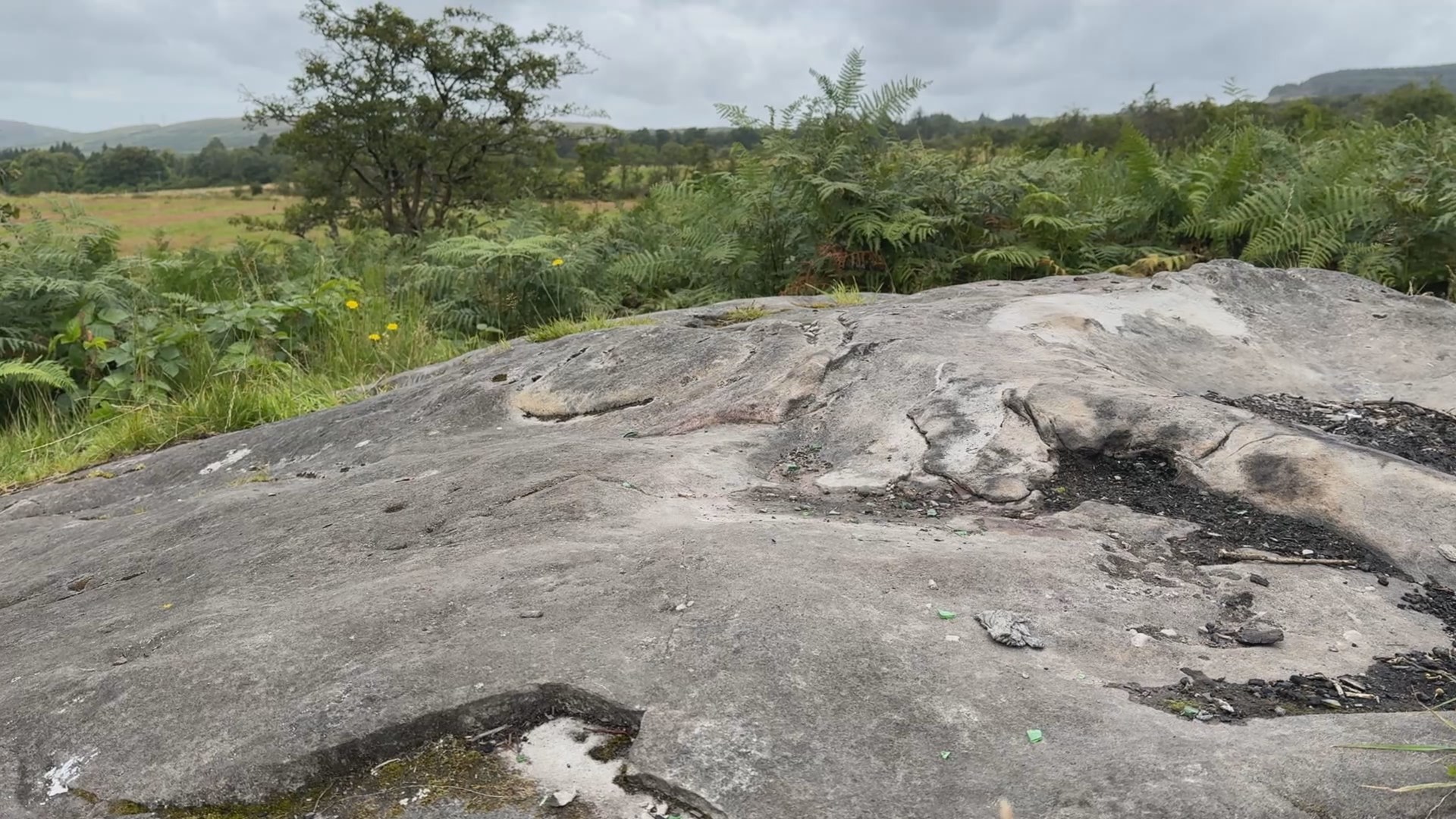 The site is near a concentration of Neolithic rock art