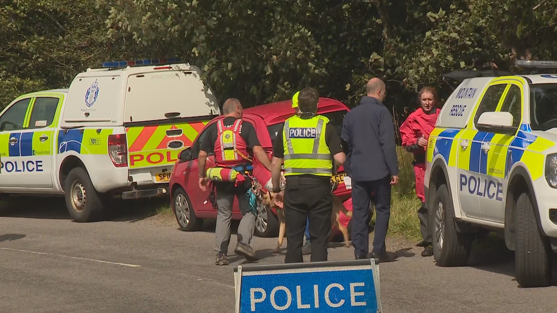 Emergency services at  Reekie Linn Waterfall