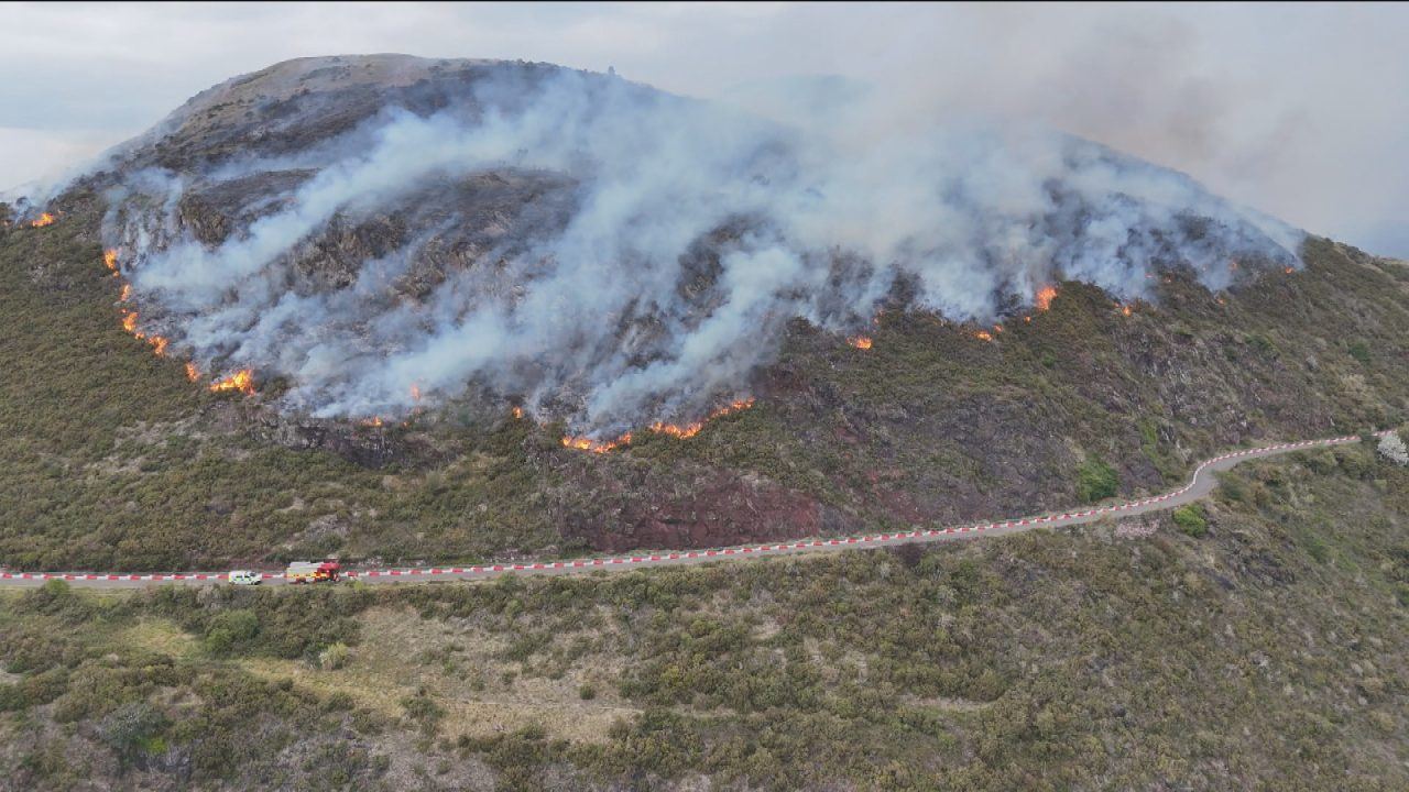 Fire crews remain at Arthur’s Seat blaze five days on as public reminded to avoid area