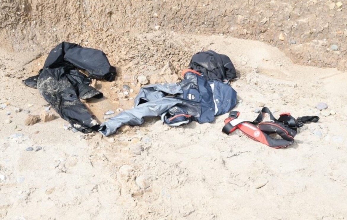 Clothes dumped during drug smuggling operation