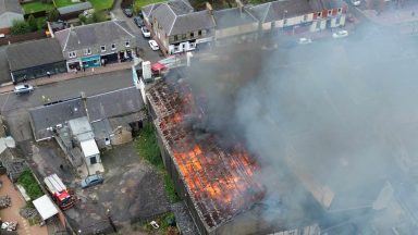Huge fire engulfs disused Lochgelly building as locals urged to close windows