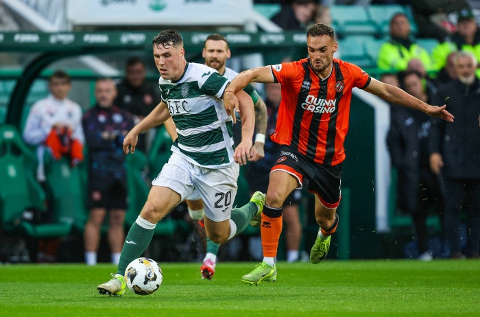 Vicko Sevelj concedes late penalty as Hibernian snatch draw against Dundee Utd