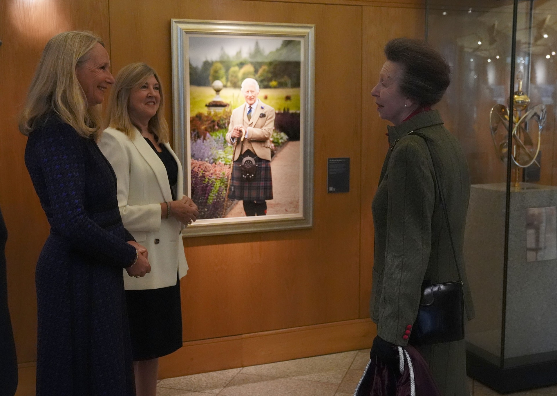 The Princess Royal unveiled the portrait at Holyrood, alongside Presiding Officer Alison Johnstone