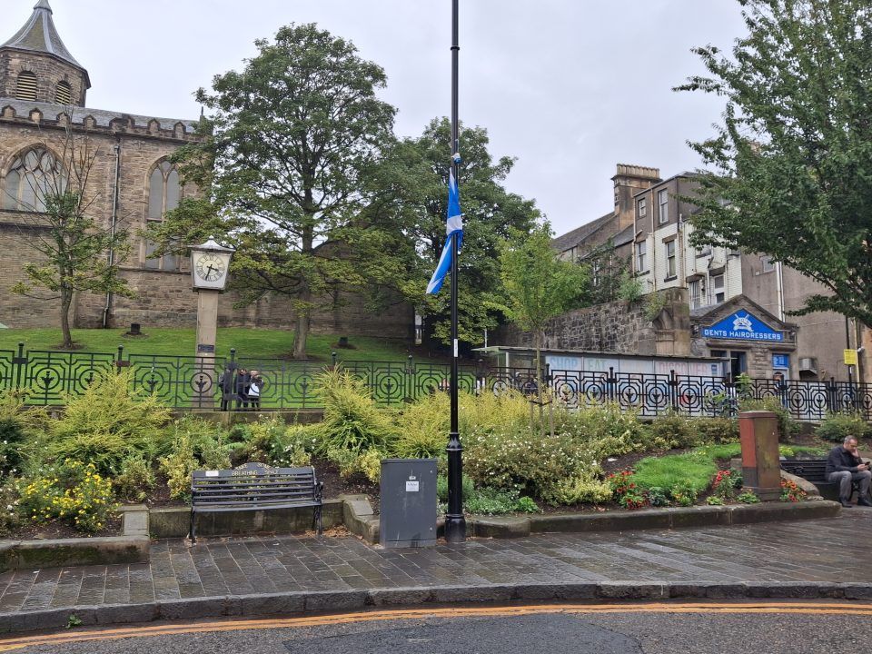 Council staff threatened as they remove flags from lampposts