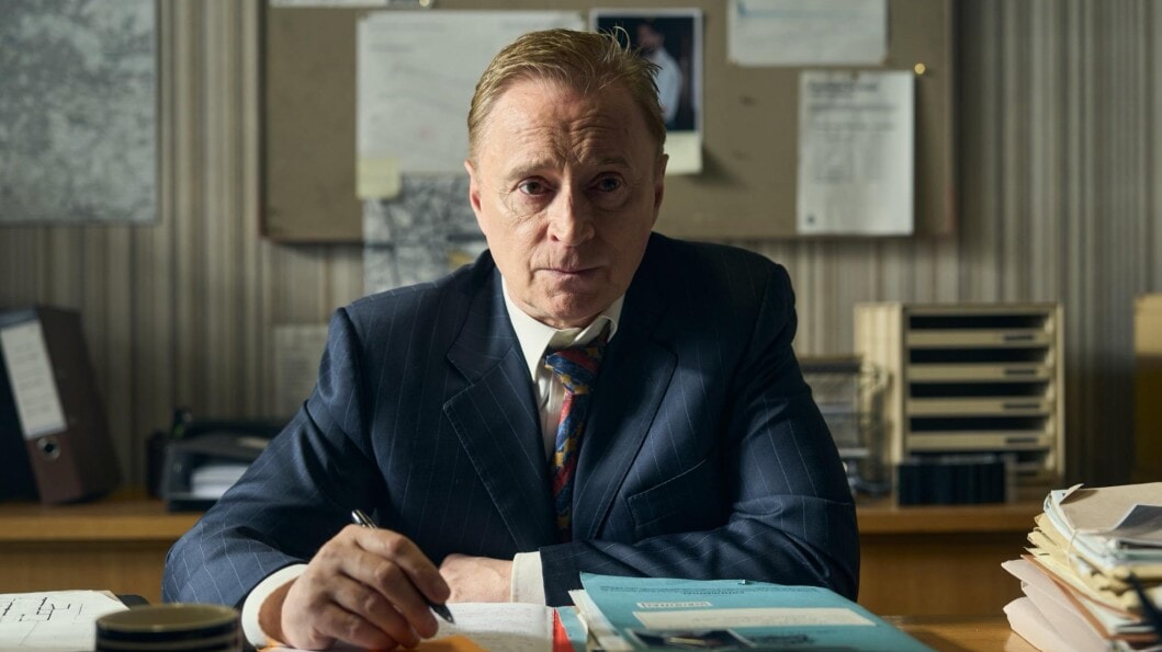 Robert Carlyle as DCS David Cook