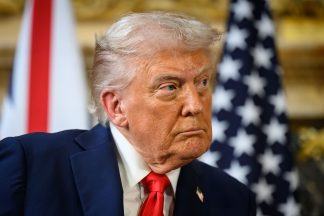 Trump suggests TV networks which criticise him could have licences taken away