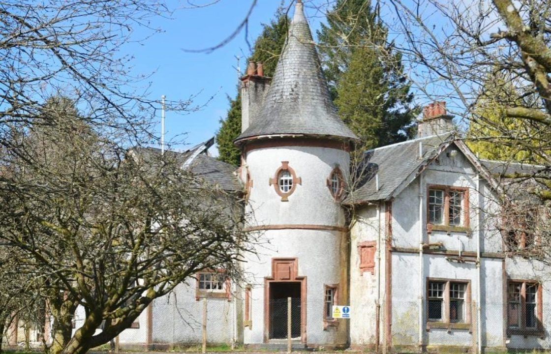 Derelict former mansion Pirniehill hits the market for £850,000 in bid to revitalise historic estate