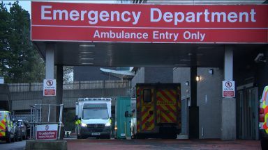 Doctors warn long A&E waits linked to more than 800 deaths in Scotland this winter