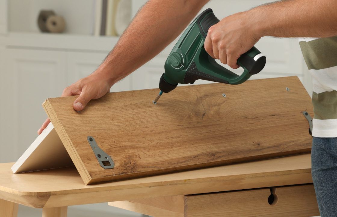 Support worker took vulnerable service user to his home to build shelves