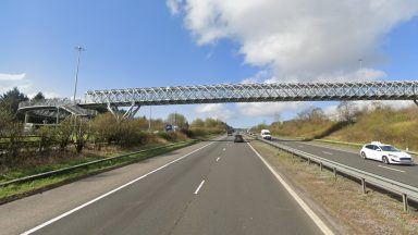 M8 to close overnight for two weeks to clean Harthill footbridge