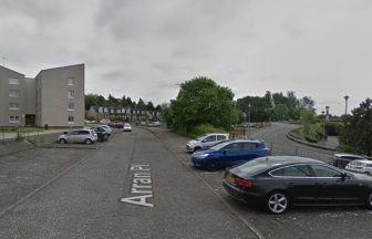 Man suffers facial injury in Clydebank attack as police officers hunt gang of three