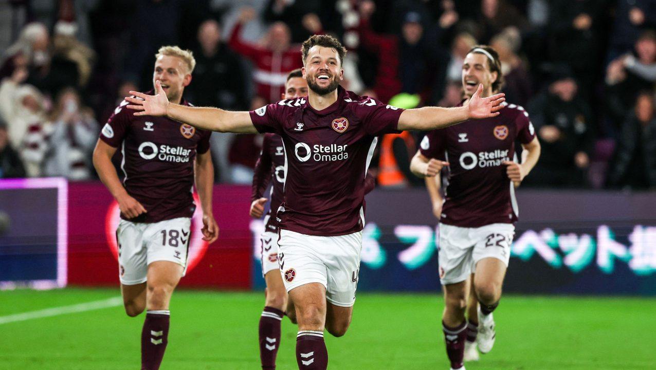Hearts v Hibs: Late Craig Halkett goal gives Premiership leaders 1-0 win