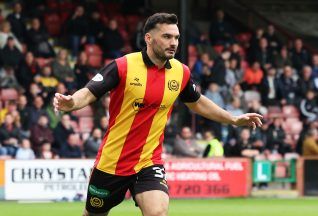 Partick Thistle keep Championship run going by beating Queen’s Park