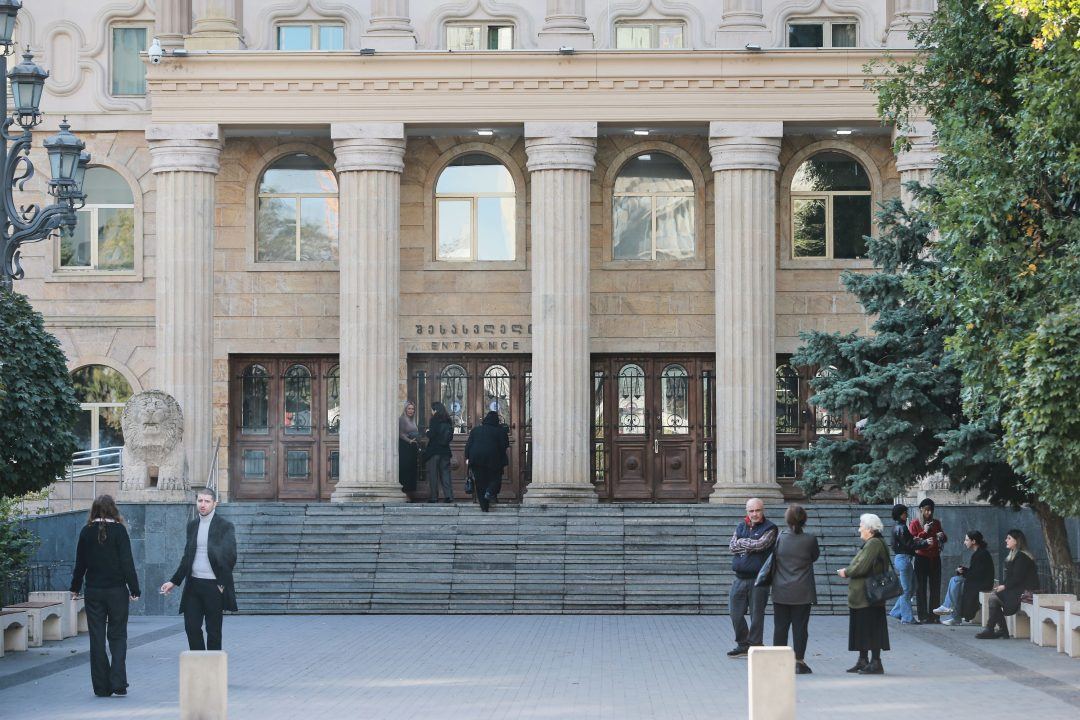 Pregnant British teen may get two years in Georgia prison for drug smuggling