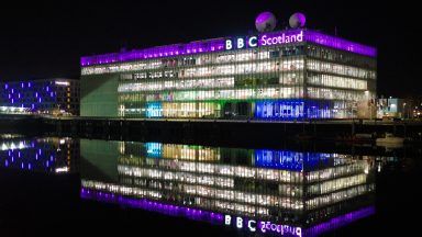 Thousands back call for BBC Radio Scotland to reverse late-night schedule changes