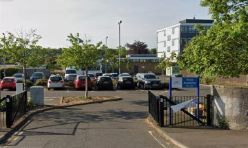 Smart phone school blanket ban rejected by councillors