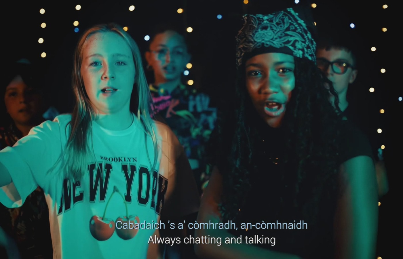 Pupils at Bun-sgoil Taobh na Pàirce (Parkside Primary School) teamed up with Irish viral sensations Kabin Crew.