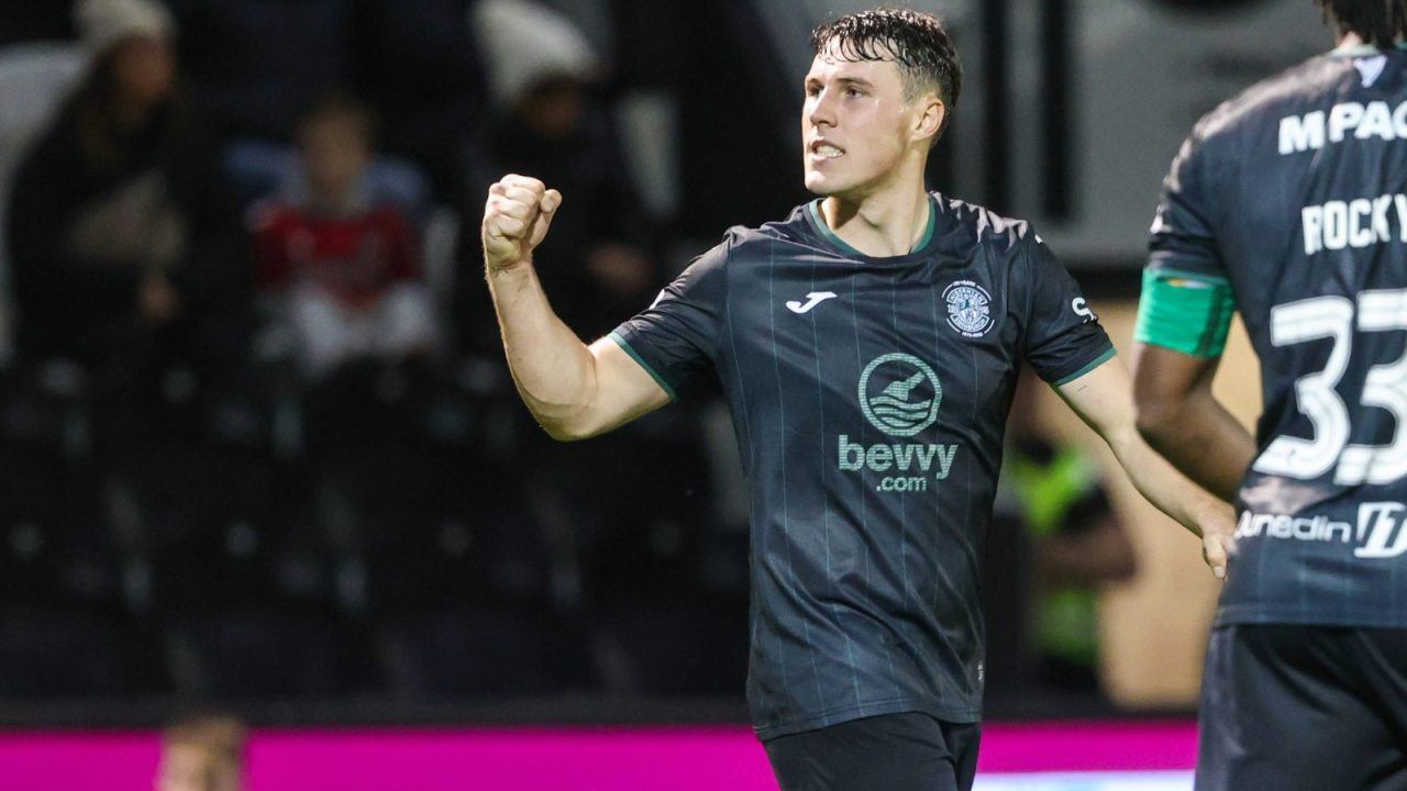 Hibernian and Dundee agree compensation fee for Josh Mulligan