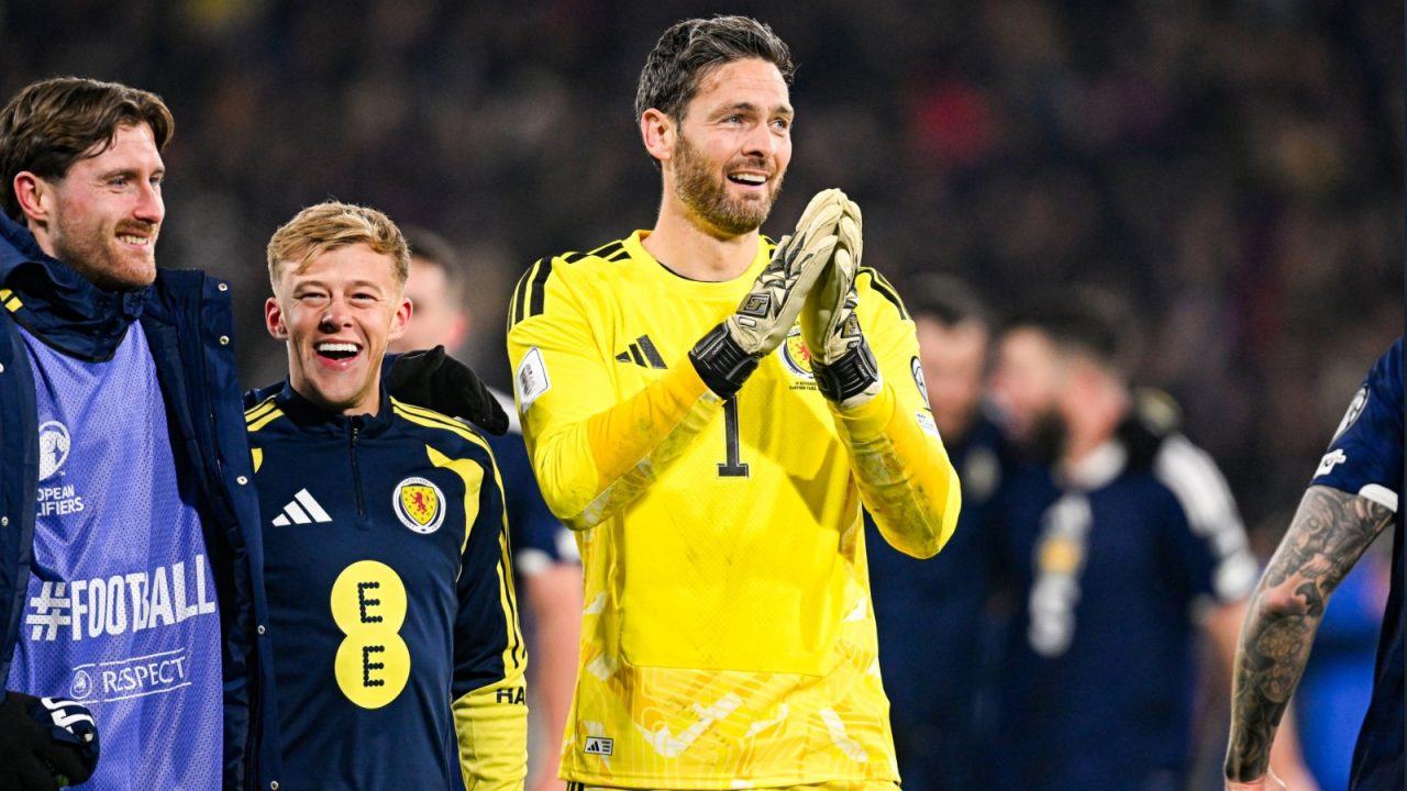 Craig Gordon dedicates Scotland World Cup spot to people who helped on dark days