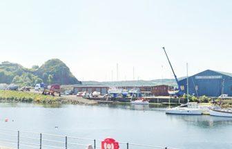Body pulled from water at Dumbarton boatyard