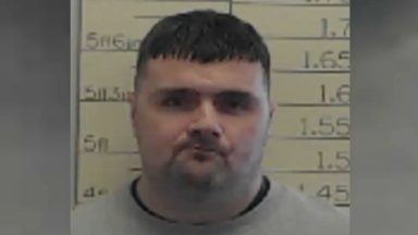 ‘Do not approach’: Police appeal after prisoner missing from open jail