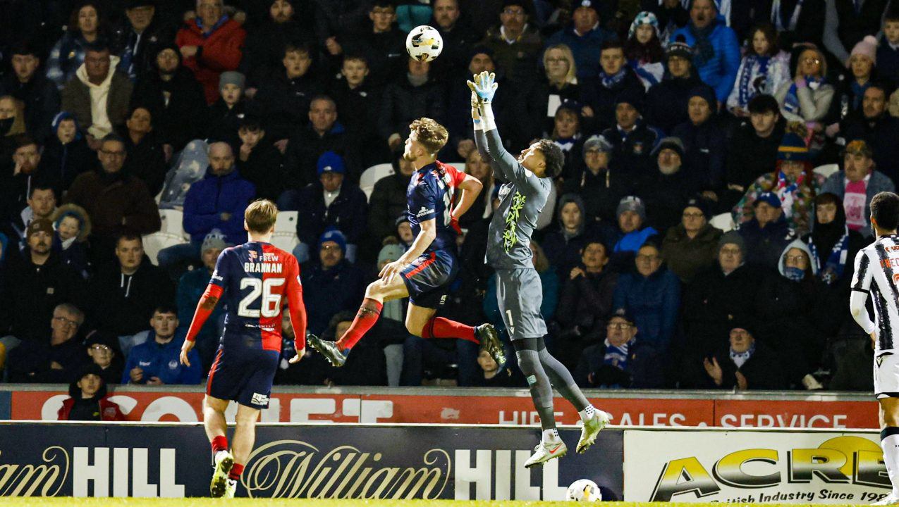 Kilmarnock hold on for a point in St Mirren stalemate as winless run continues