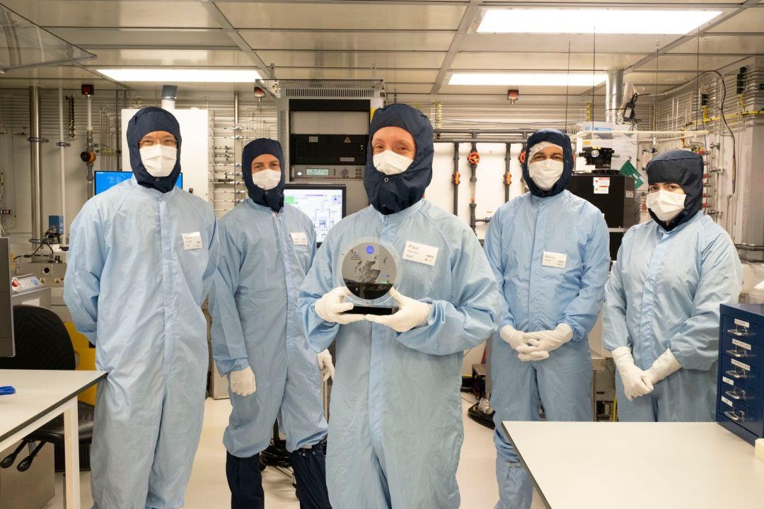 World’s smallest image of River Clyde etched onto silicon wafer