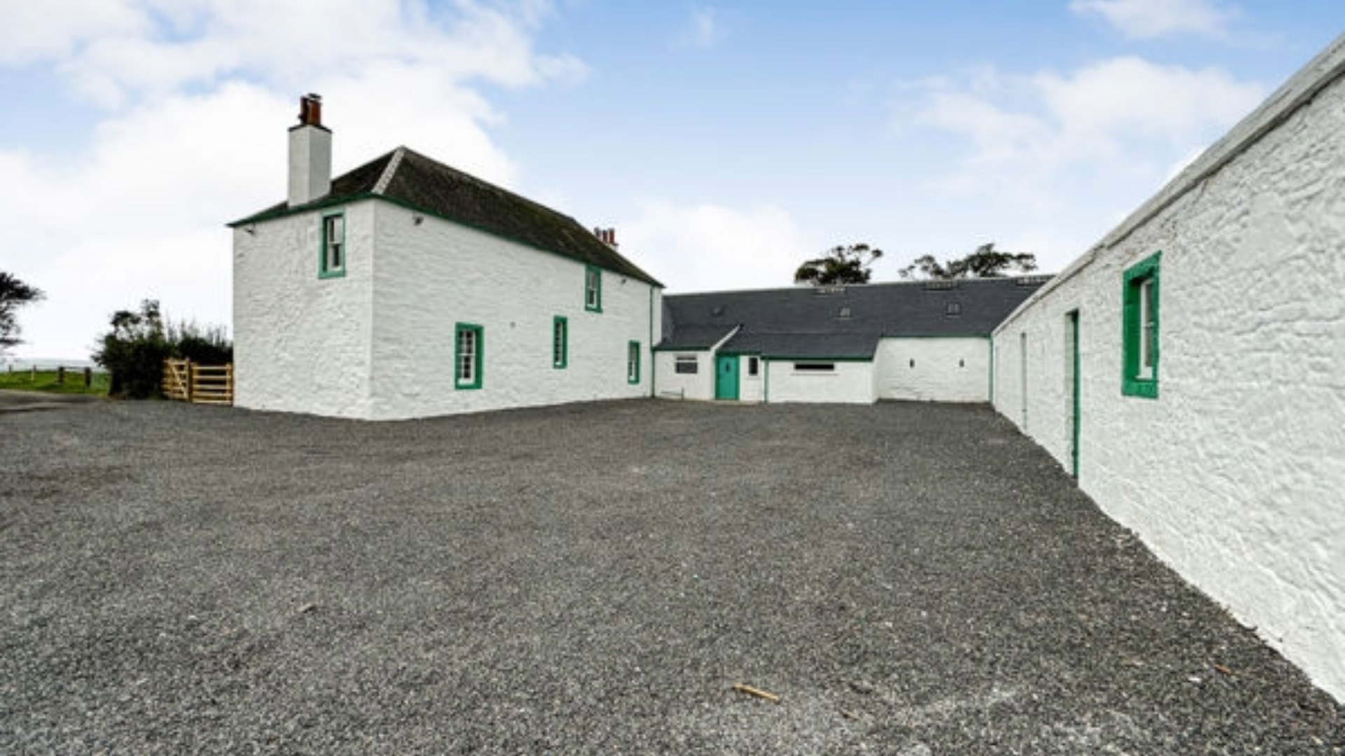 Robert Burns’ former home in East Ayrshire has been put up for let.